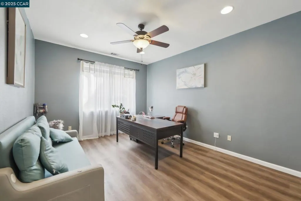 5004 Star Mine Way, Antioch, California 94531 home-pic-20